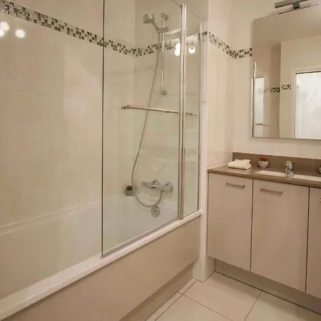 Tour Eiffel Centre Bed & Breakfast Parigi